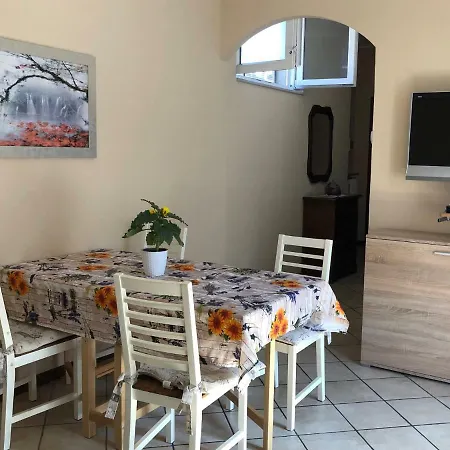 Lägenhet La Terrazza Degli Oleandri